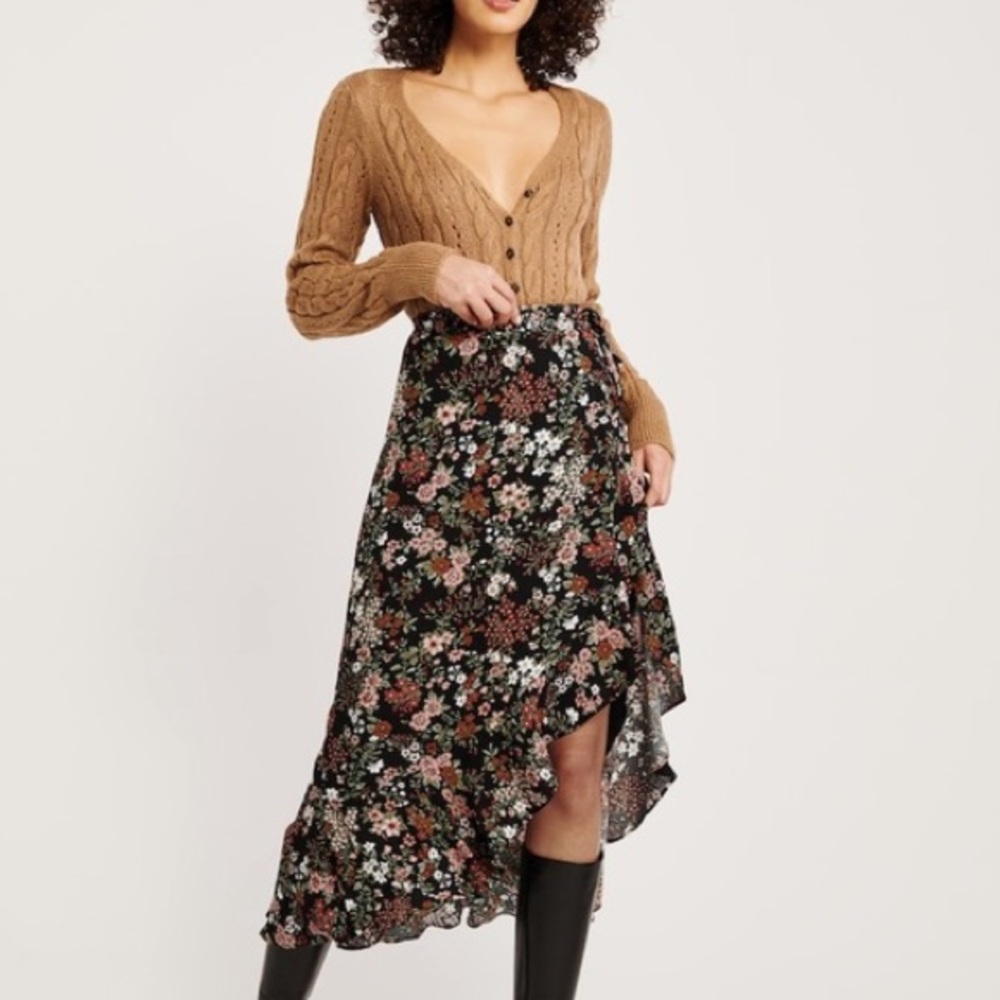 NWOT A&F Ruffle Wrap Midi Skirt